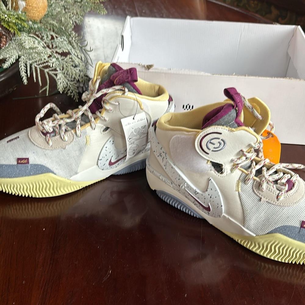 NIKE - Air Deldon - New